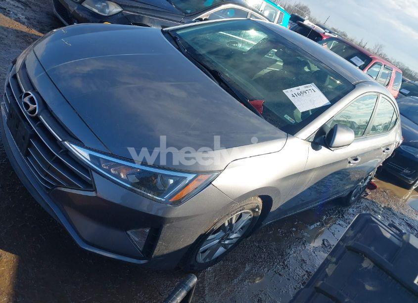 Photo 2 of 2020 Hyundai Elantra SEL (VIN 5NPD84LF3LH544758)