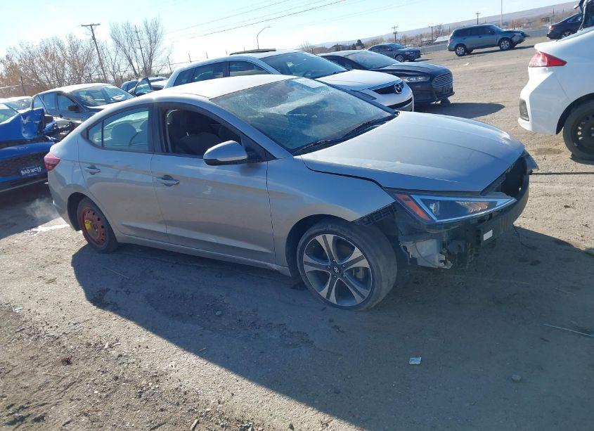 2020 Hyundai Elantra SEL (VIN 5NPD84LF3LH561527) main photo