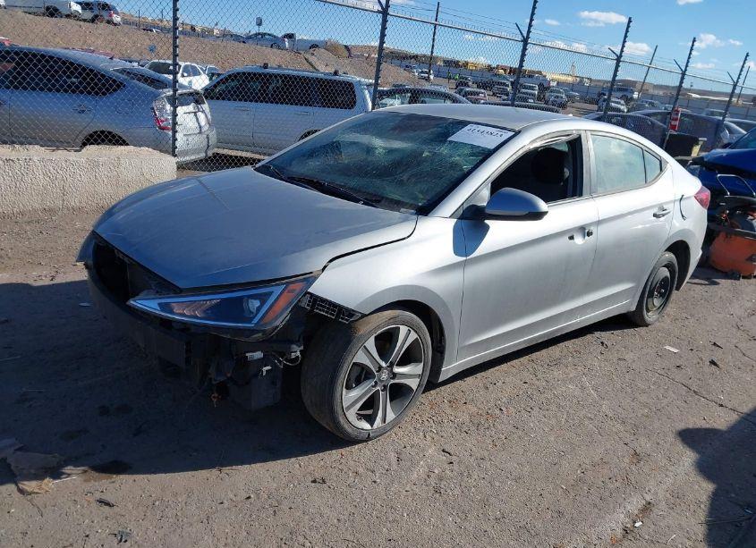 Photo 2 of 2020 Hyundai Elantra SEL (VIN 5NPD84LF3LH561527)
