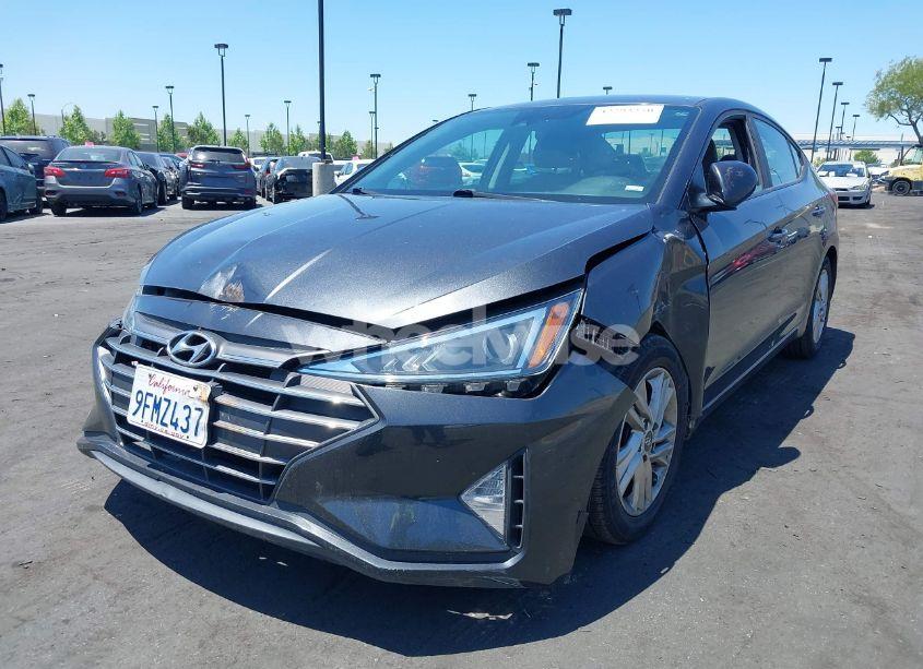 Photo 2 of 2020 Hyundai Elantra SEL (VIN 5NPD84LF3LH571376)