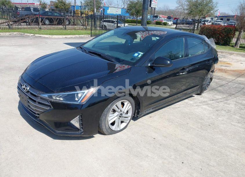 Photo 2 of 2020 Hyundai Elantra SEL (VIN 5NPD84LF3LH632922)
