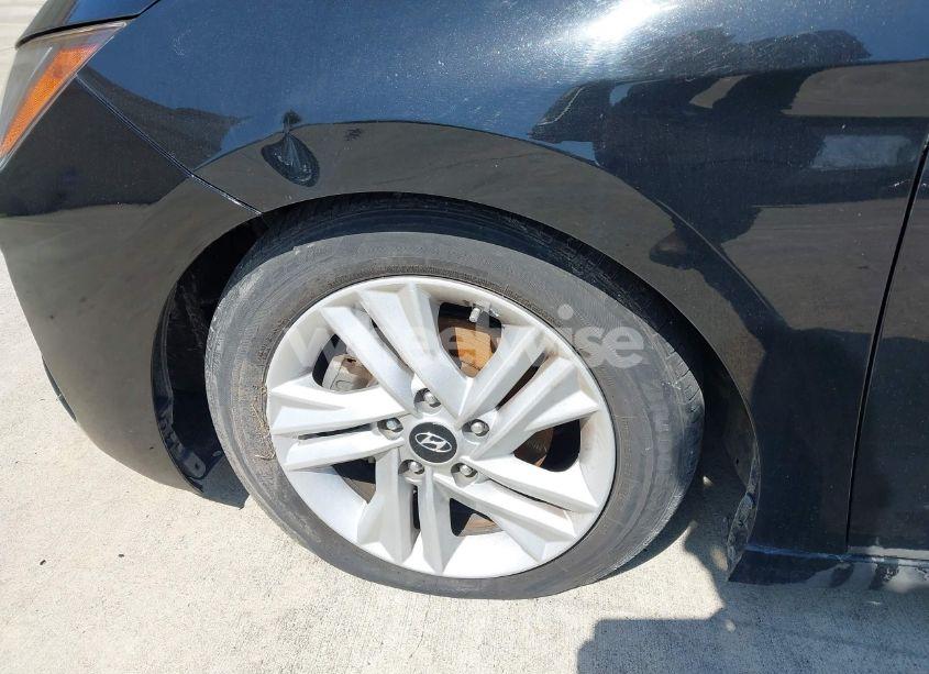 Photo 20 of 2020 Hyundai Elantra SEL (VIN 5NPD84LF3LH632922)