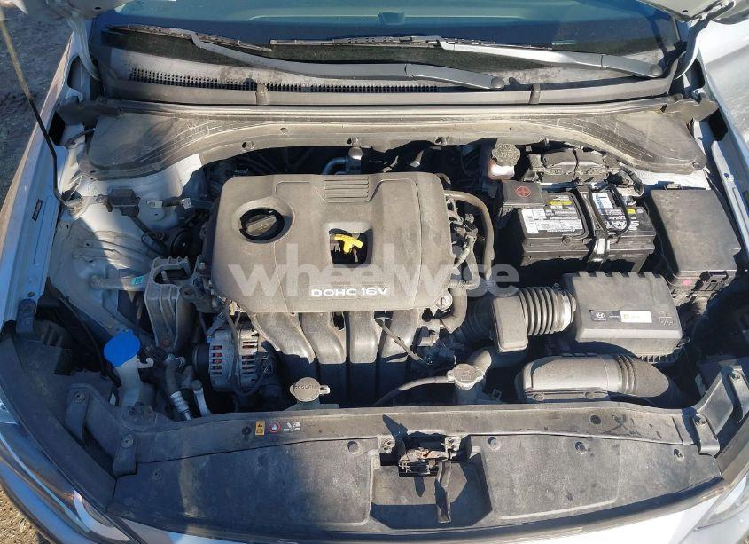 Photo 10 of 2017 Hyundai Elantra SE (VIN 5NPD84LF4HH008893)