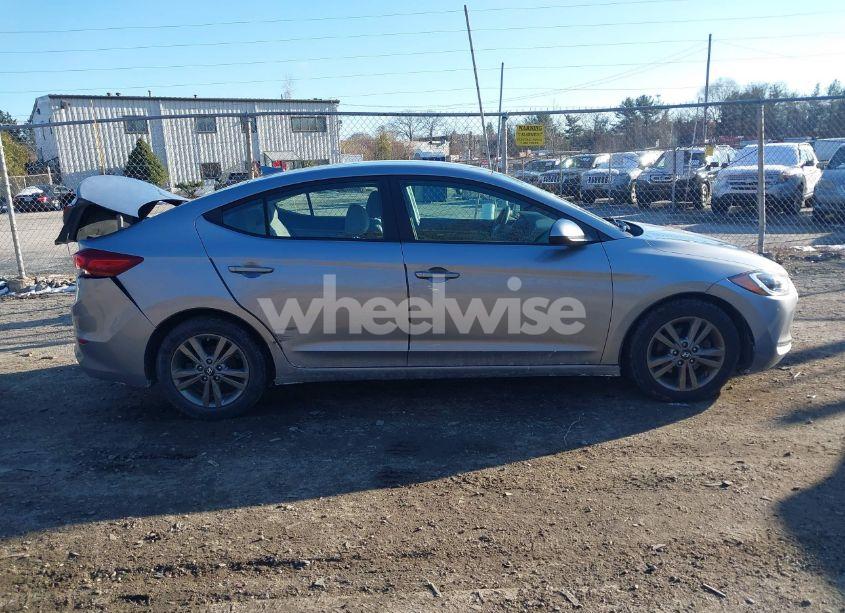 Photo 13 of 2017 Hyundai Elantra SE (VIN 5NPD84LF4HH008893)