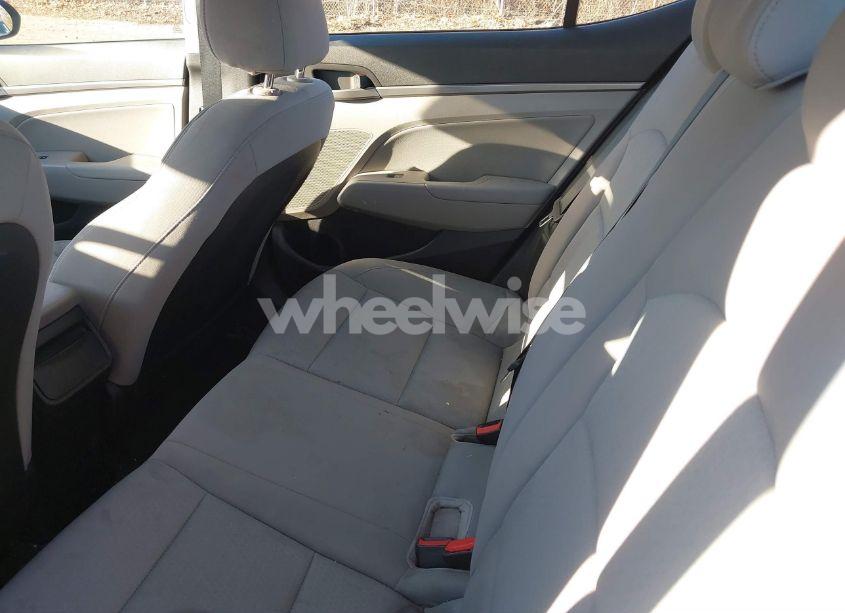 Photo 8 of 2017 Hyundai Elantra SE (VIN 5NPD84LF4HH008893)