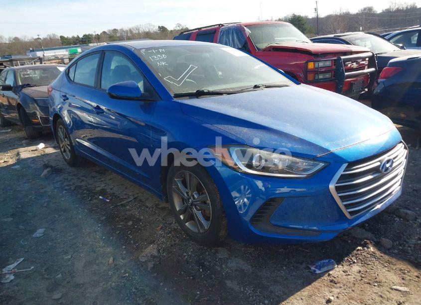 2017 Hyundai Elantra SE (VIN 5NPD84LF4HH009607) main photo
