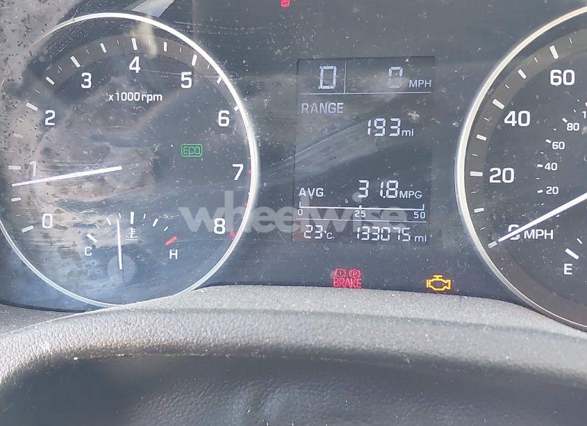 Photo 16 of 2017 Hyundai Elantra SE (VIN 5NPD84LF4HH014712)