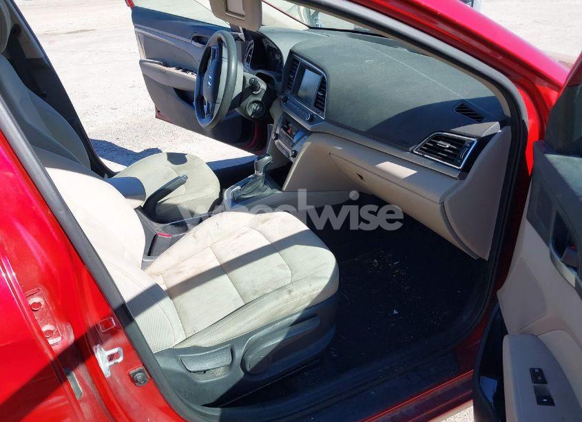 Photo 5 of 2017 Hyundai Elantra SE (VIN 5NPD84LF4HH014712)