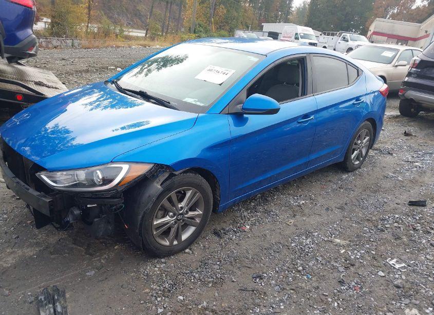 Photo 2 of 2017 Hyundai Elantra SE (VIN 5NPD84LF4HH020977)