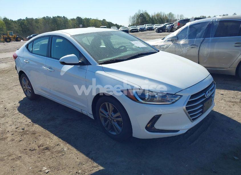 2017 Hyundai Elantra SE (VIN 5NPD84LF4HH026584) main photo