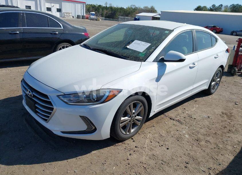 Photo 2 of 2017 Hyundai Elantra SE (VIN 5NPD84LF4HH026584)