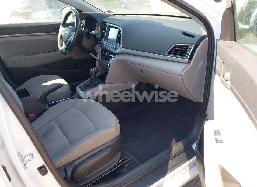 Photo 5 of 2017 Hyundai Elantra SE (VIN 5NPD84LF4HH026584)