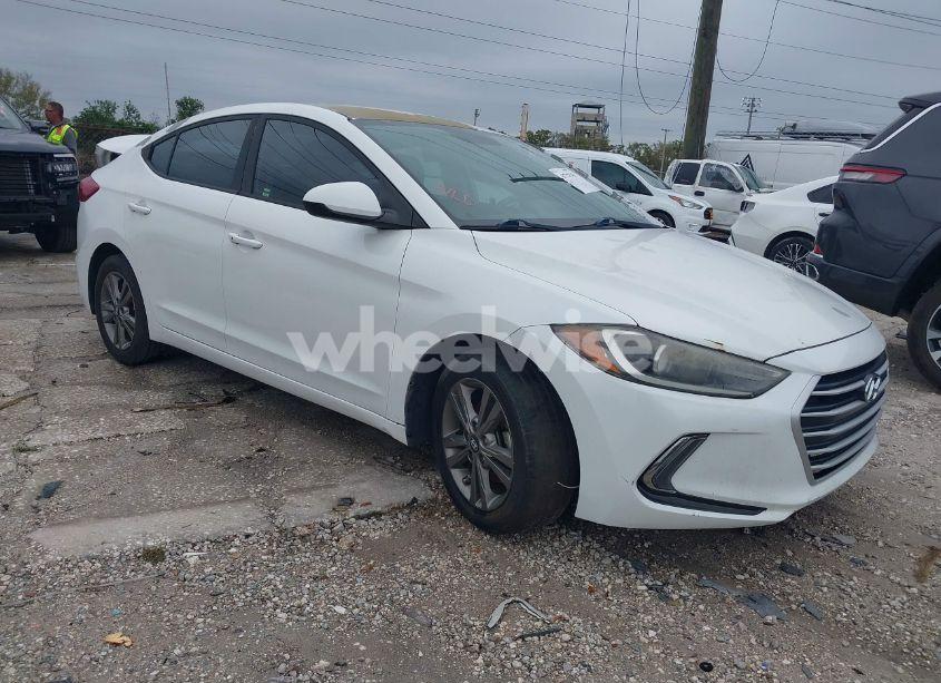 2017 Hyundai Elantra SE (VIN 5NPD84LF4HH026763) main photo