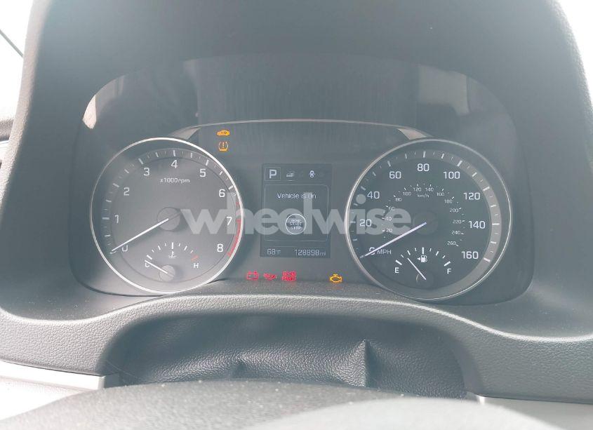 Photo 7 of 2017 Hyundai Elantra SE (VIN 5NPD84LF4HH026763)