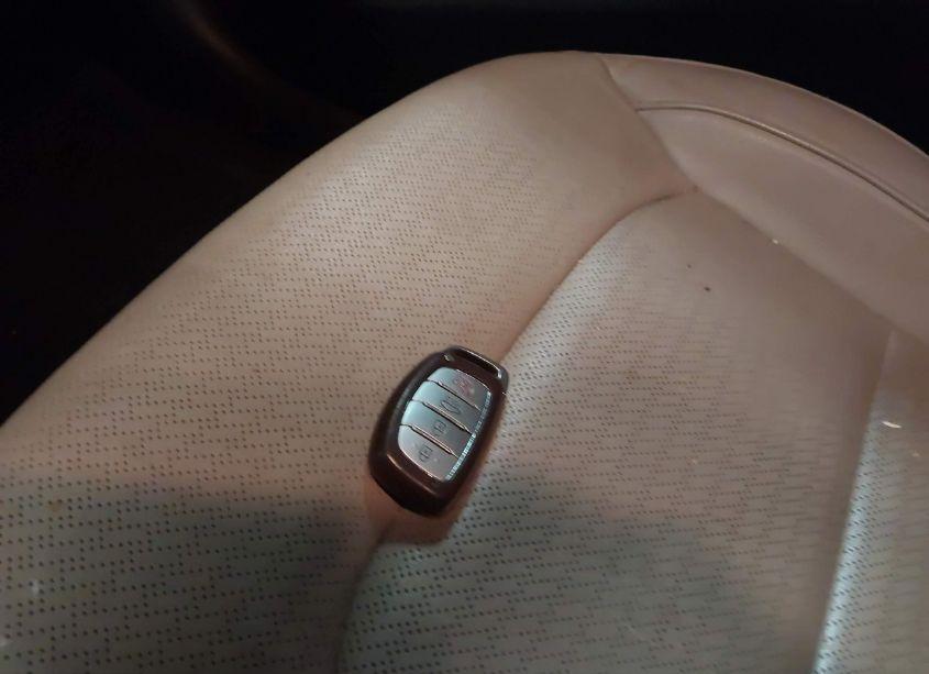 Photo 11 of 2017 Hyundai Elantra LIMITED (VIN 5NPD84LF4HH027265)