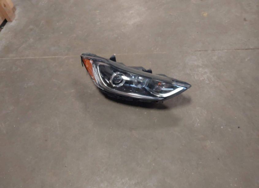 Photo 12 of 2017 Hyundai Elantra LIMITED (VIN 5NPD84LF4HH027265)