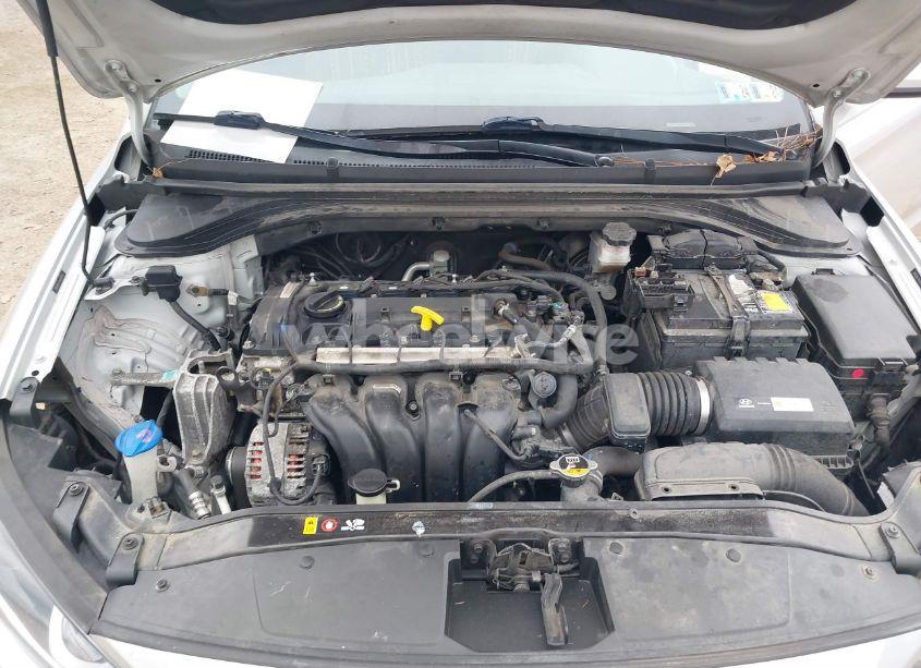 Photo 10 of 2017 Hyundai Elantra SE (VIN 5NPD84LF4HH028156)