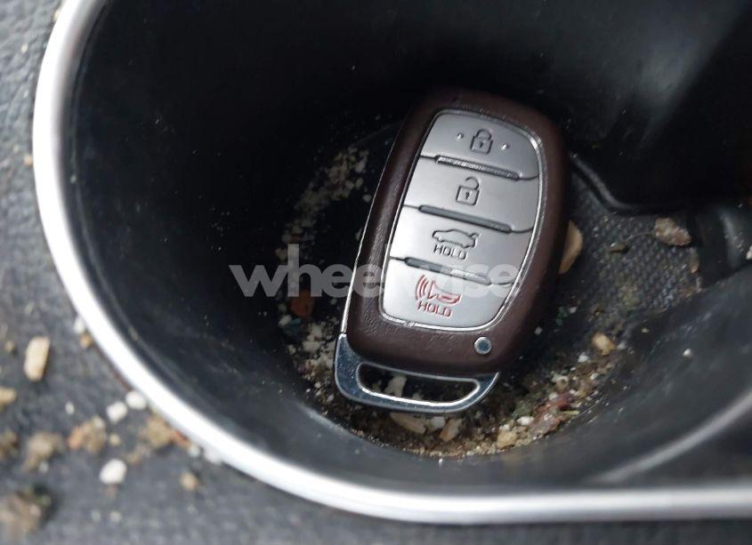 Photo 11 of 2017 Hyundai Elantra SE (VIN 5NPD84LF4HH028156)