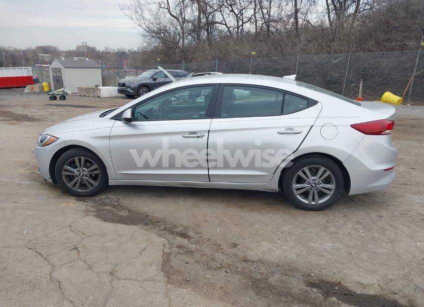 Photo 15 of 2017 Hyundai Elantra SE (VIN 5NPD84LF4HH028156)