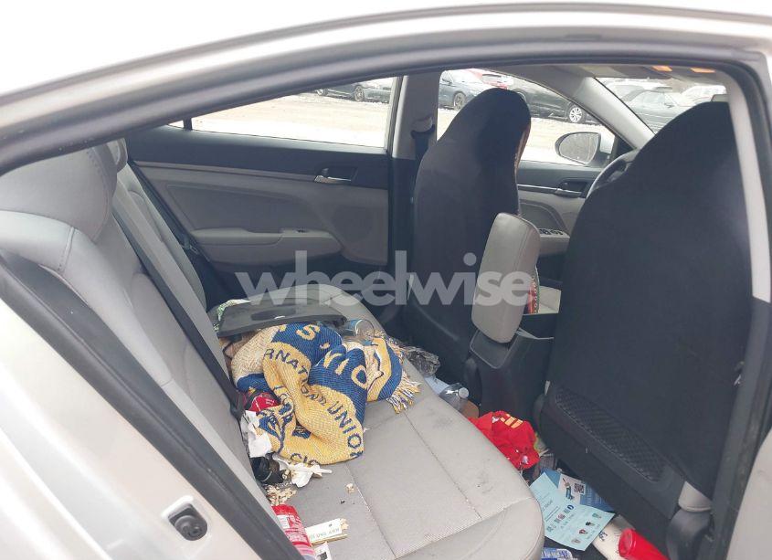 Photo 8 of 2017 Hyundai Elantra SE (VIN 5NPD84LF4HH028156)