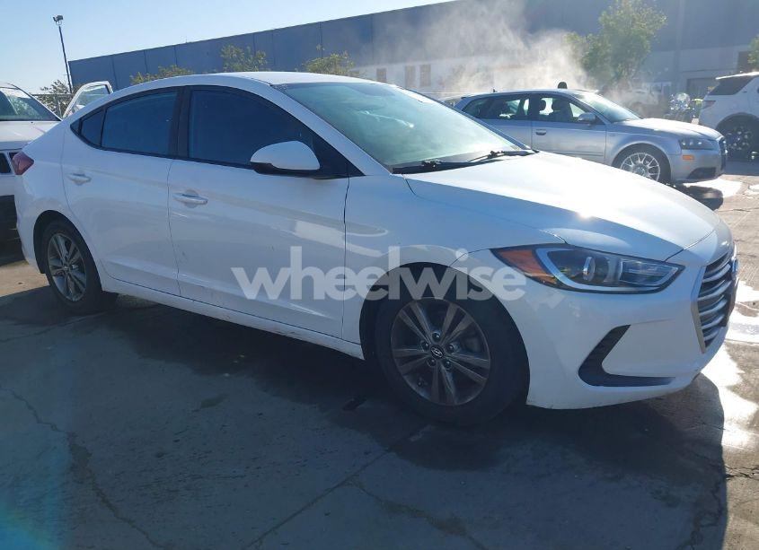 2017 Hyundai Elantra SE (VIN 5NPD84LF4HH032885) main photo