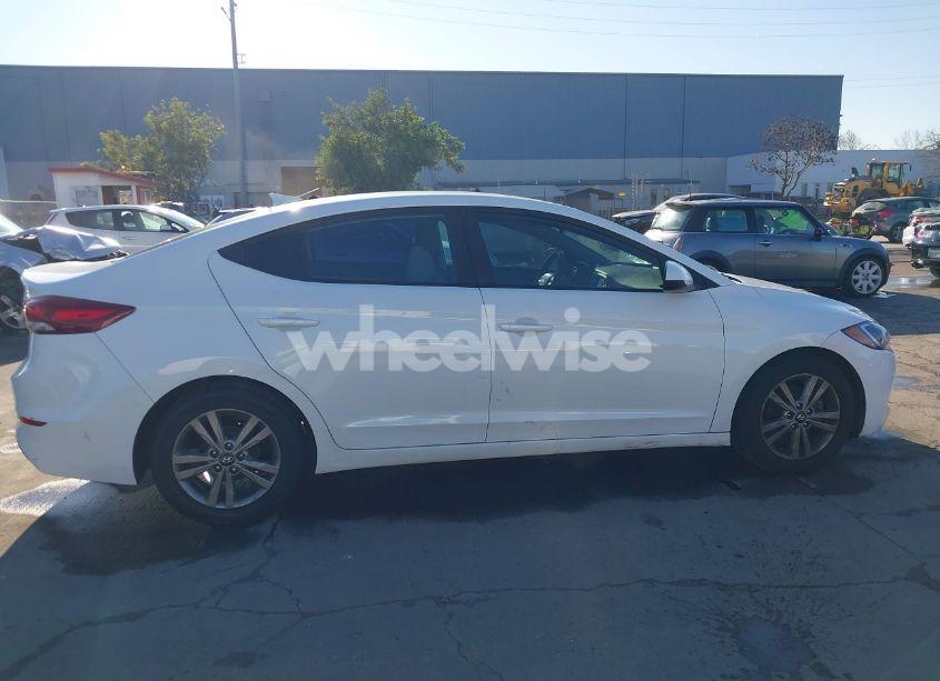 Photo 13 of 2017 Hyundai Elantra SE (VIN 5NPD84LF4HH032885)