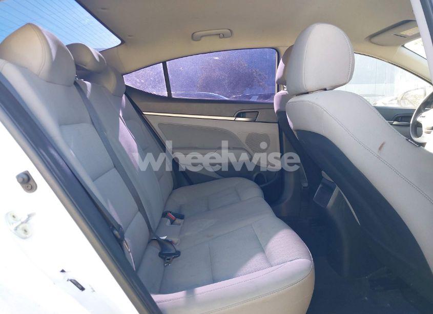 Photo 8 of 2017 Hyundai Elantra SE (VIN 5NPD84LF4HH032885)