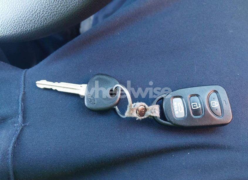 Photo 11 of 2017 Hyundai Elantra SE (VIN 5NPD84LF4HH040047)