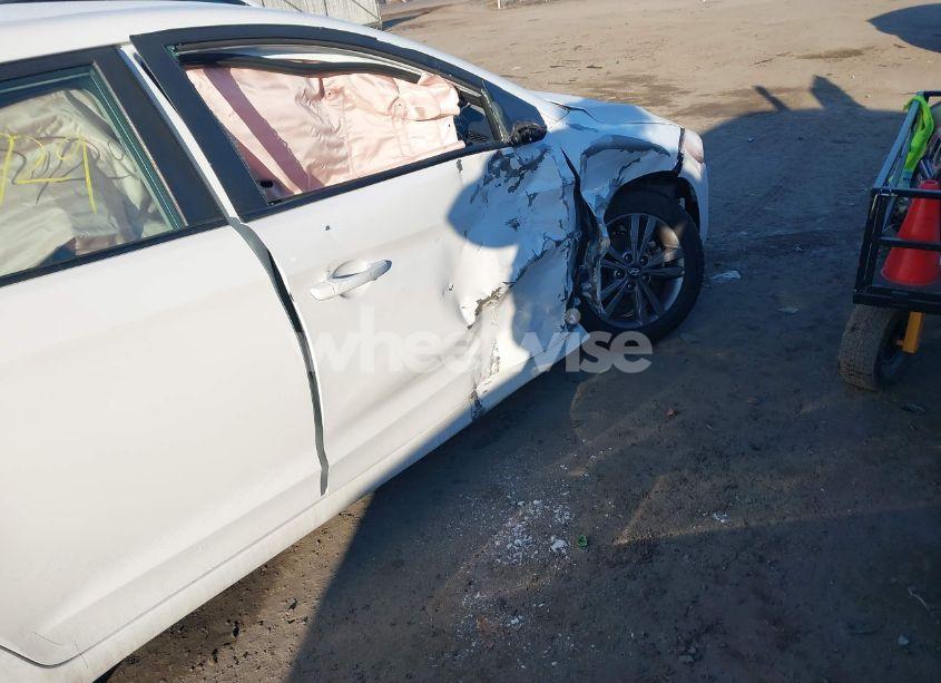 Photo 6 of 2017 Hyundai Elantra SE (VIN 5NPD84LF4HH040047)