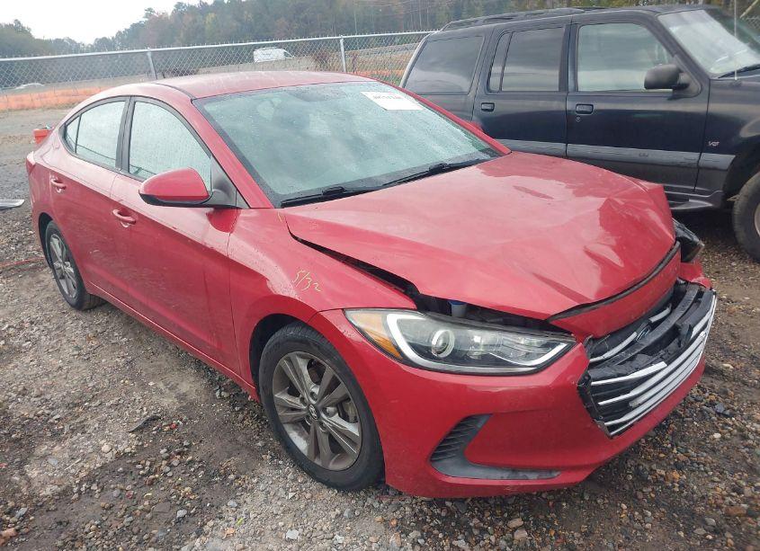 2017 Hyundai Elantra SE (VIN 5NPD84LF4HH055065) main photo
