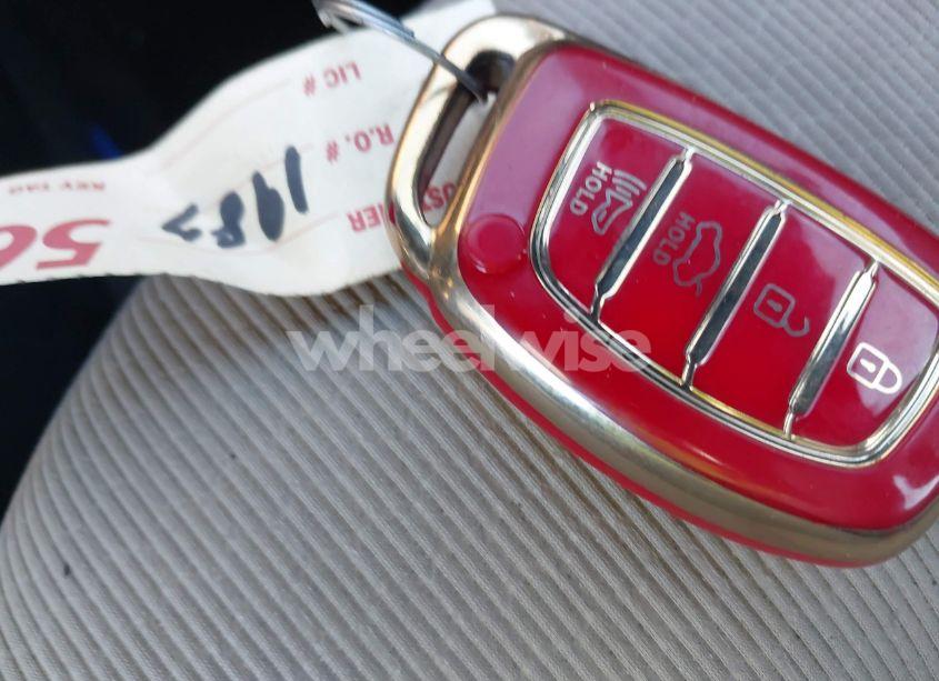 Photo 11 of 2017 Hyundai Elantra SE (VIN 5NPD84LF4HH057429)