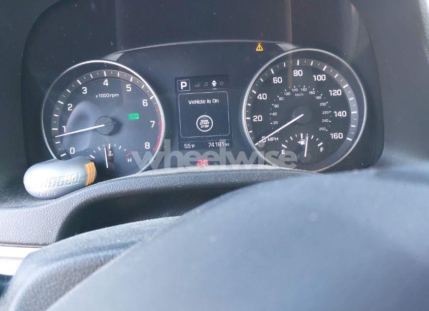 Photo 7 of 2017 Hyundai Elantra SE (VIN 5NPD84LF4HH057429)