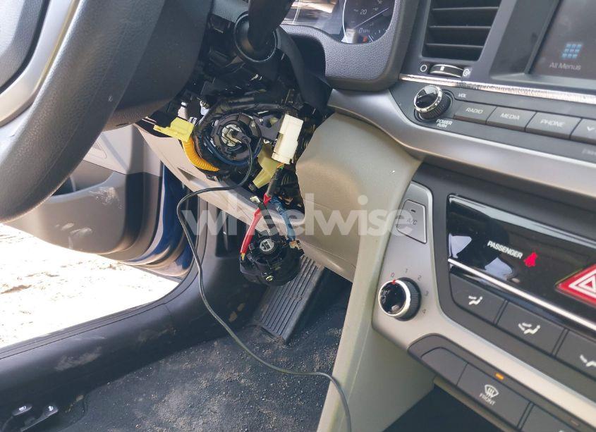 Photo 5 of 2017 Hyundai Elantra SE (VIN 5NPD84LF4HH083142)