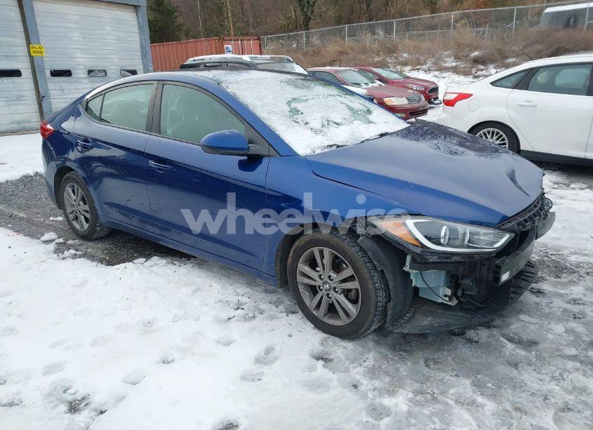 2017 Hyundai Elantra SE (VIN 5NPD84LF4HH096487) main photo