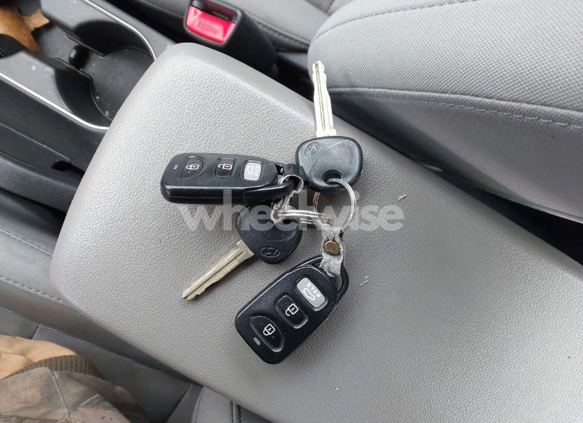 Photo 11 of 2017 Hyundai Elantra SE (VIN 5NPD84LF4HH096487)