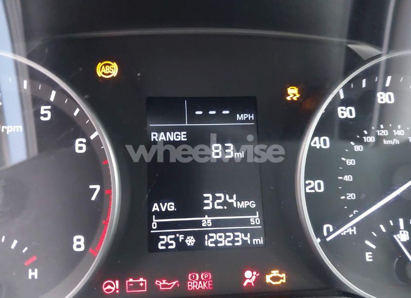 Photo 16 of 2017 Hyundai Elantra SE (VIN 5NPD84LF4HH096487)