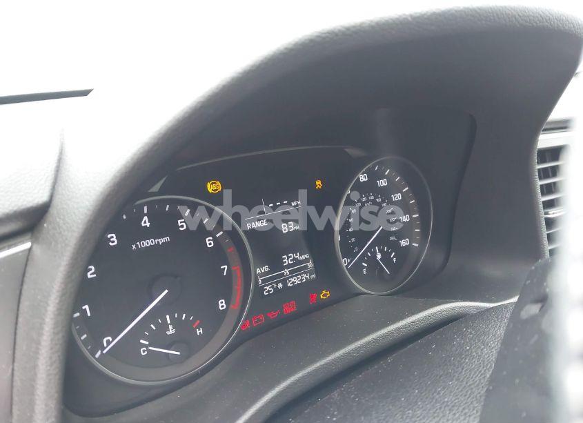 Photo 7 of 2017 Hyundai Elantra SE (VIN 5NPD84LF4HH096487)