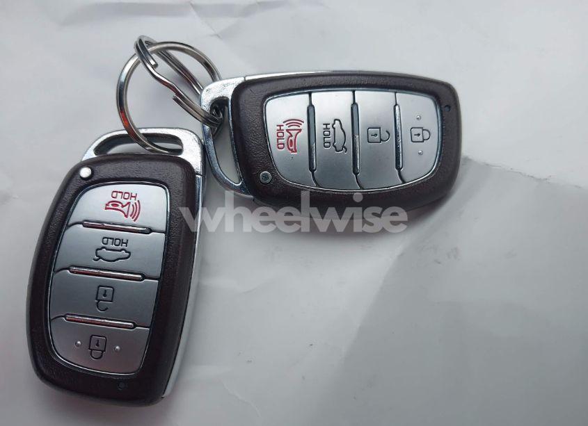 Photo 11 of 2017 Hyundai Elantra SE (VIN 5NPD84LF4HH109433)