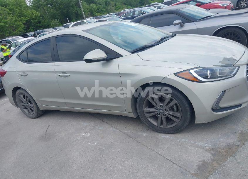Photo 13 of 2017 Hyundai Elantra SE (VIN 5NPD84LF4HH109433)