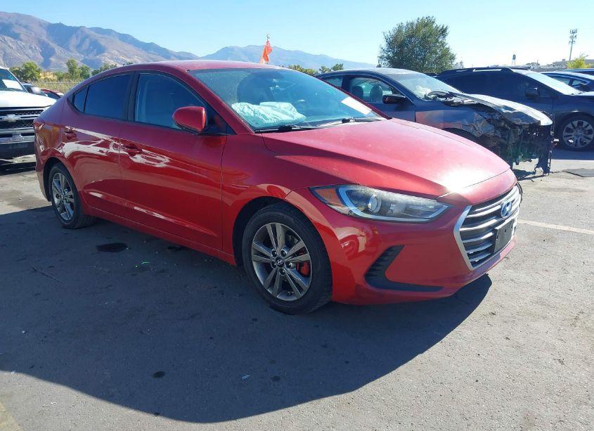 2017 Hyundai Elantra SE (VIN 5NPD84LF4HH159300) main photo