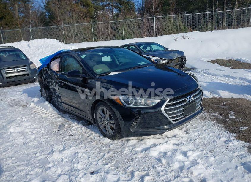 2017 Hyundai Elantra SE (VIN 5NPD84LF4HH166229) main photo