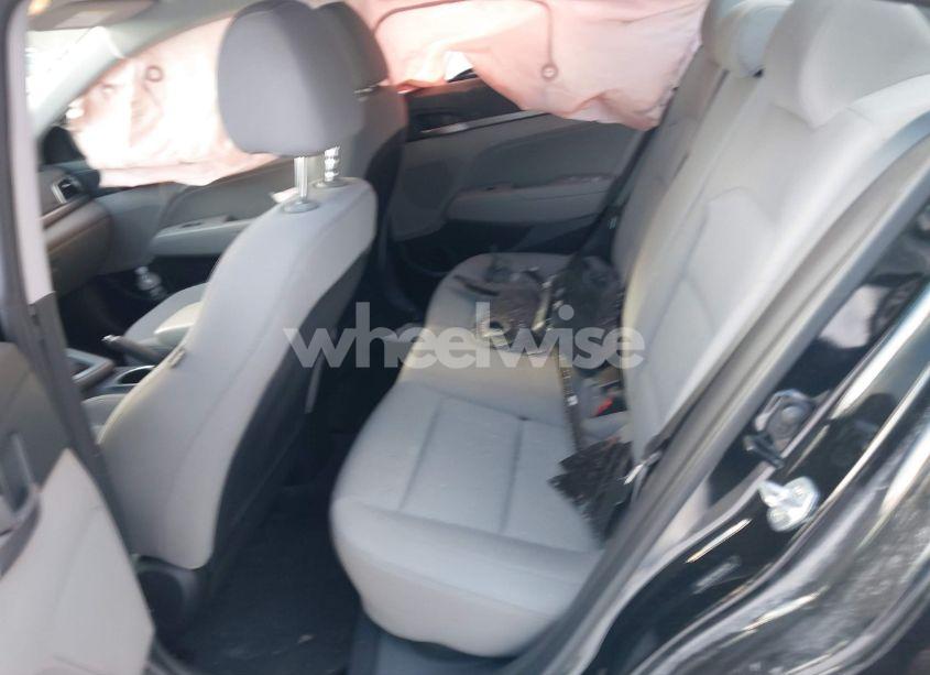 Photo 8 of 2017 Hyundai Elantra SE (VIN 5NPD84LF4HH166229)