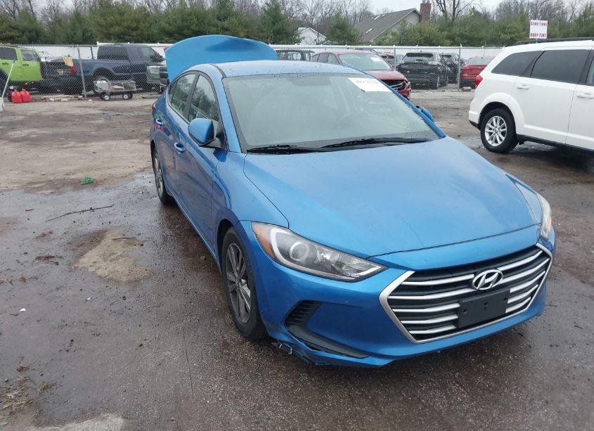 2017 Hyundai Elantra SE (VIN 5NPD84LF4HH181796) main photo