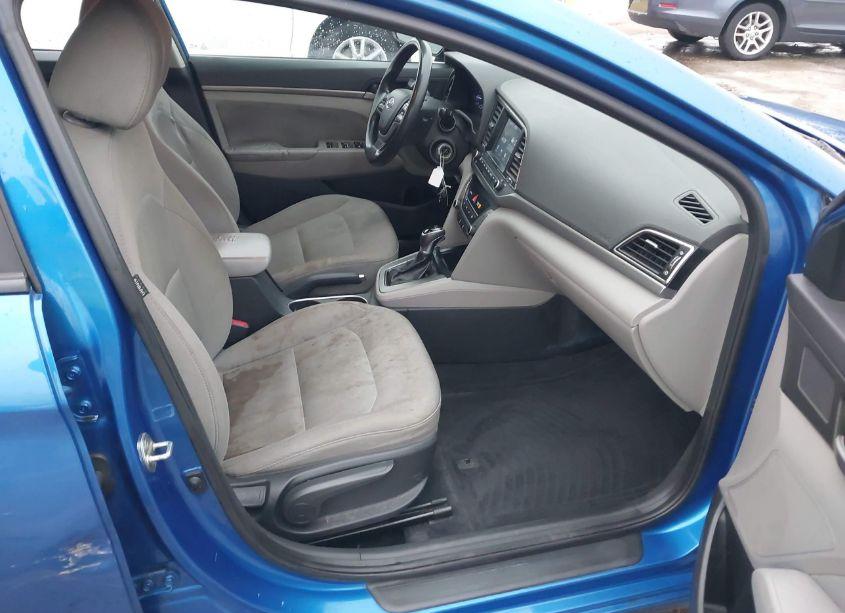 Photo 5 of 2017 Hyundai Elantra SE (VIN 5NPD84LF4HH181796)