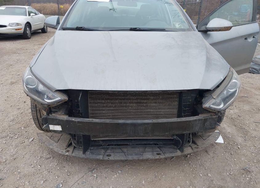 Photo 6 of 2017 Hyundai Elantra SE (VIN 5NPD84LF4HH181930)