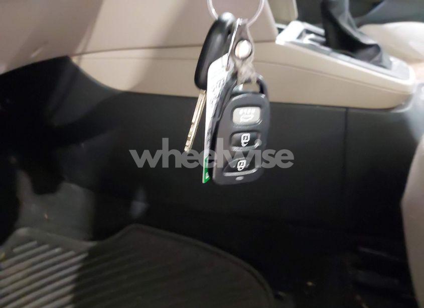 Photo 11 of 2018 Hyundai Elantra SEL (VIN 5NPD84LF4JH214396)