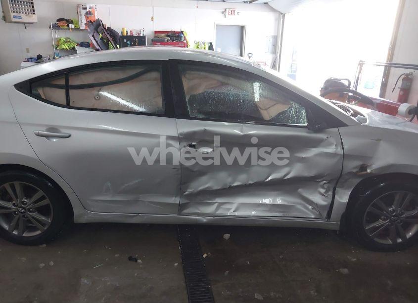 Photo 14 of 2018 Hyundai Elantra SEL (VIN 5NPD84LF4JH242859)