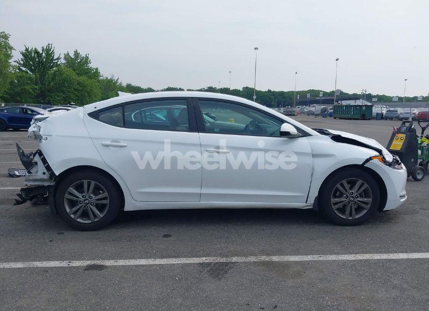 Photo 13 of 2018 Hyundai Elantra SEL (VIN 5NPD84LF4JH245440)