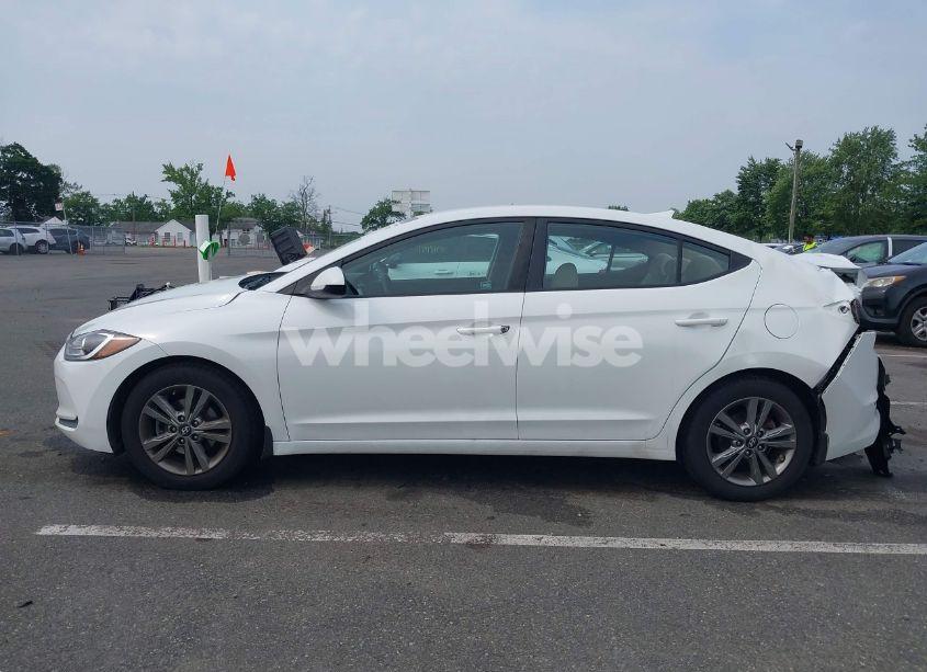 Photo 14 of 2018 Hyundai Elantra SEL (VIN 5NPD84LF4JH245440)