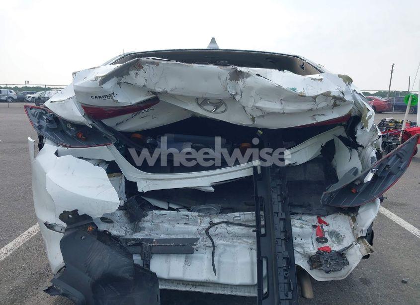 Photo 16 of 2018 Hyundai Elantra SEL (VIN 5NPD84LF4JH245440)